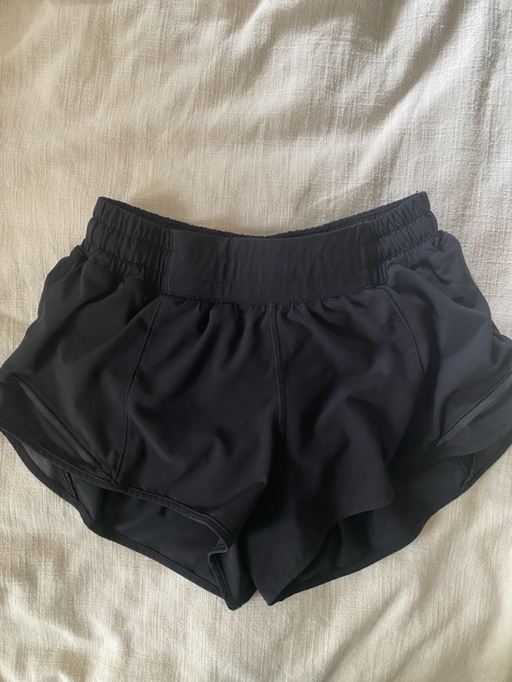 lululemon athletica Hotty Hot 2” Black Shorts